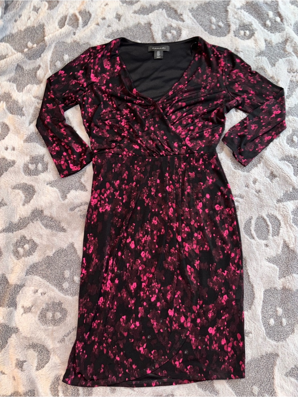 Tahari women's V-neck faux wrap dress~ size2~